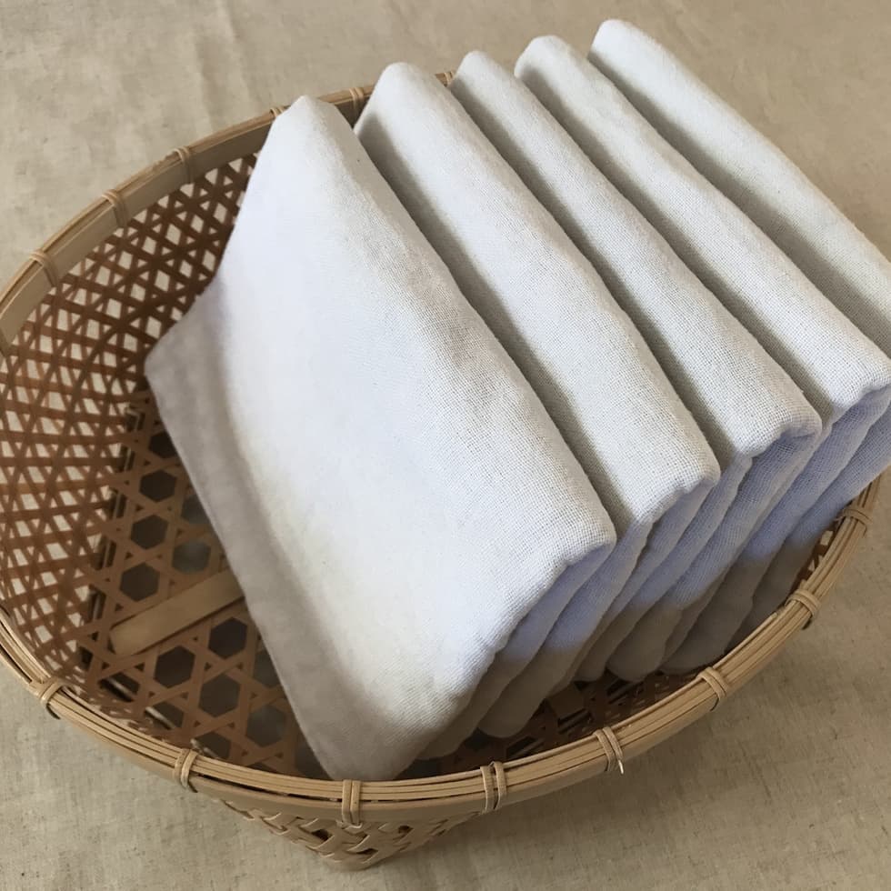 楕円大と畳んだタオル