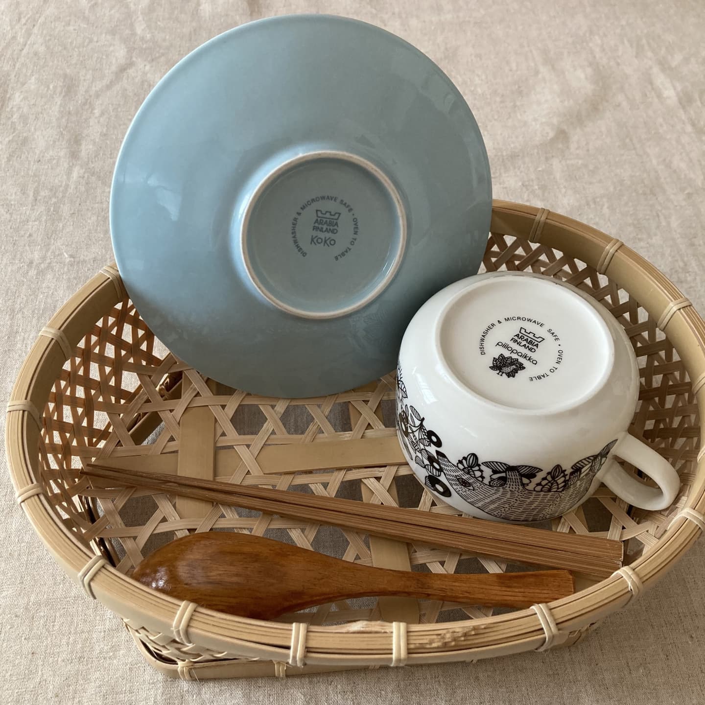 椀かご楕円小と食器とカトラリー